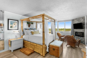 Top of the Gulf 620 - Beach Front Resort - Ocean View Couples Retreat